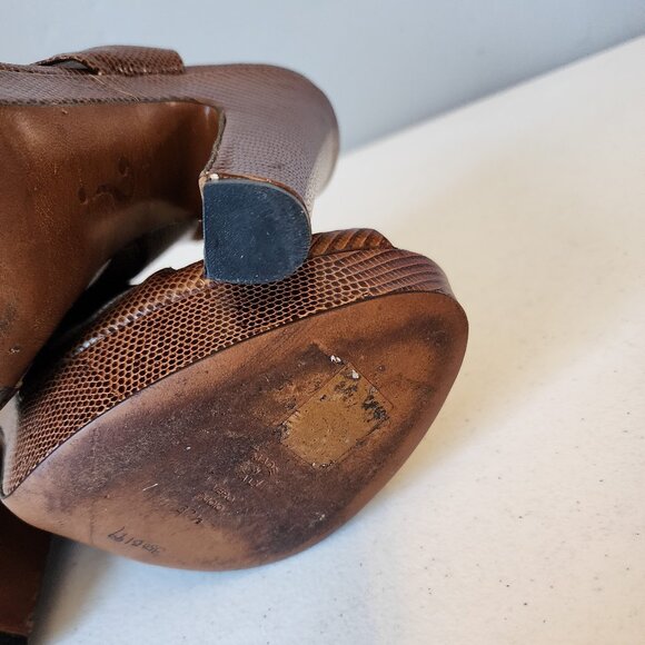 Moschino "EUC" - Picture 16 of 16